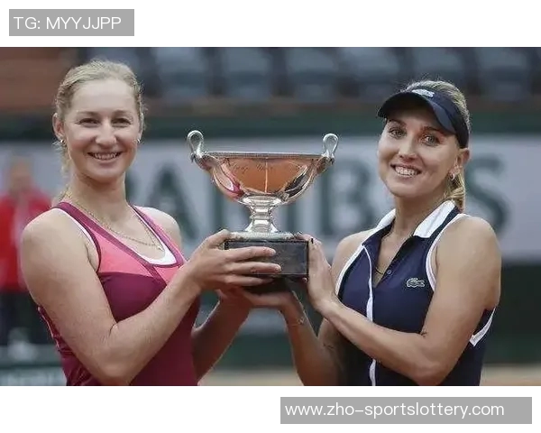 副班长在足球场上的成长与挑战:从默默无闻到团队核心的蜕变之路